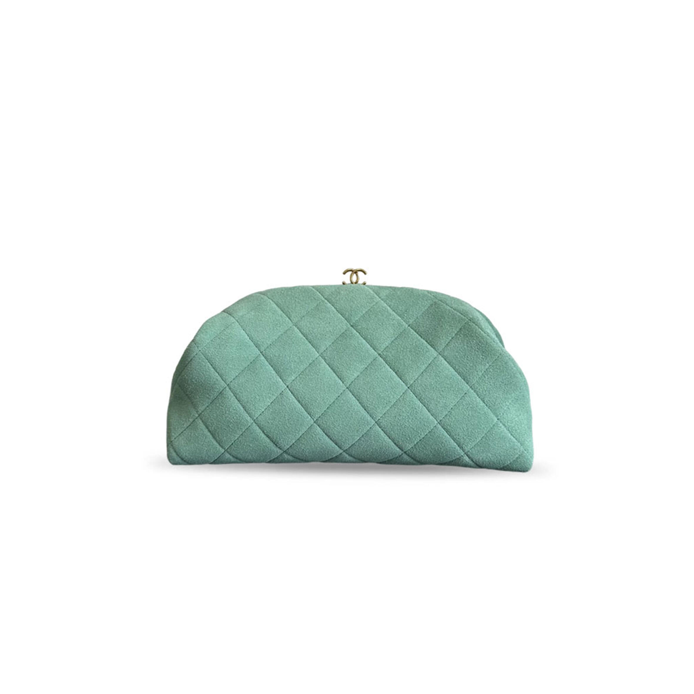 CHANEL CLUTCH WITH CHAIN AP5252 (26*17*12cm)